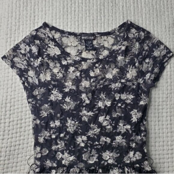Wet Seal Black & White Floral Lace Dress SMALL - Picture 3 of 4